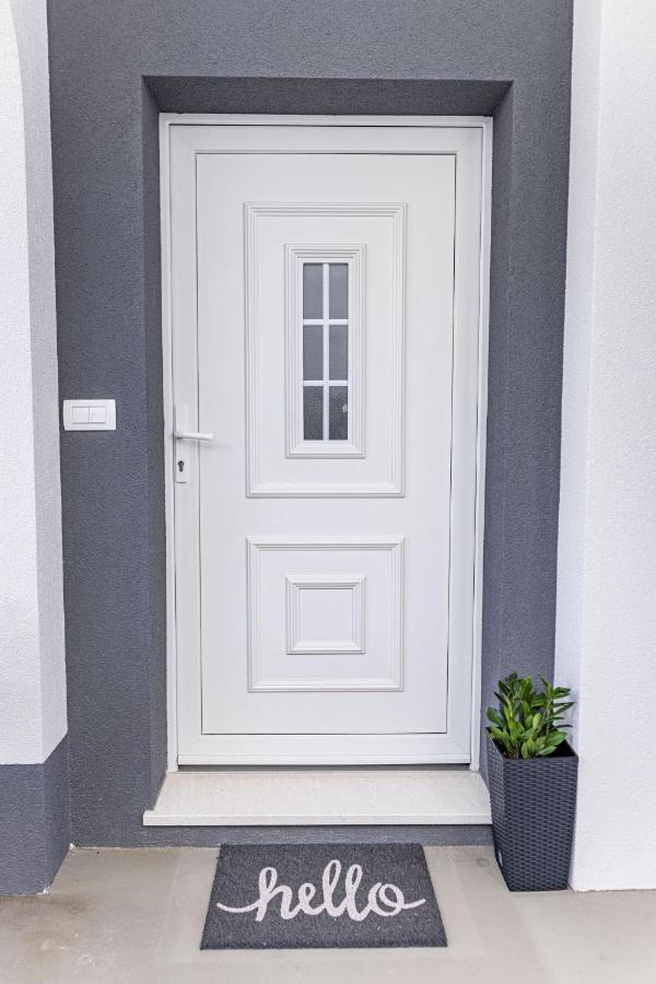 Apartments Veronika Trogir Exterior foto
