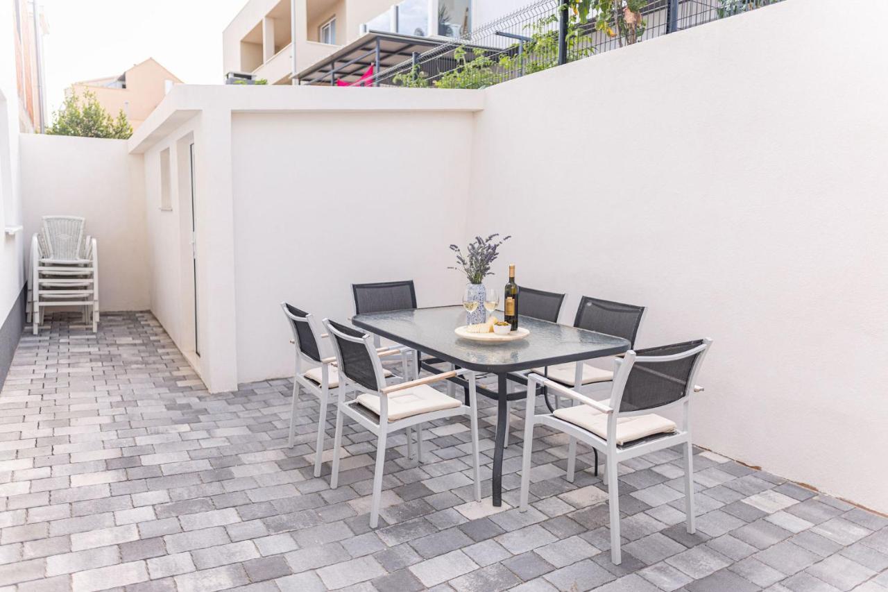 Apartments Veronika Trogir Exterior foto